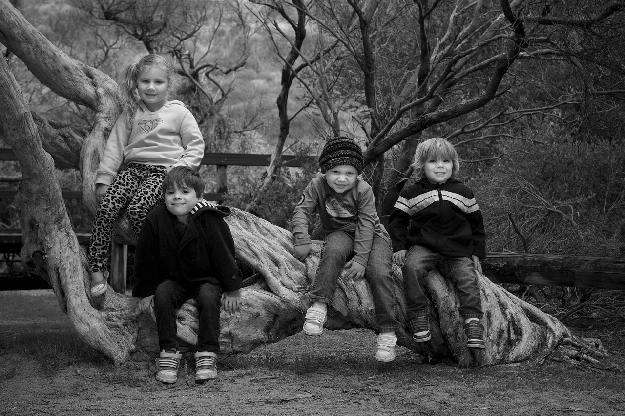 family_portrait_photo_shoot_penguin_island_rockingham_27