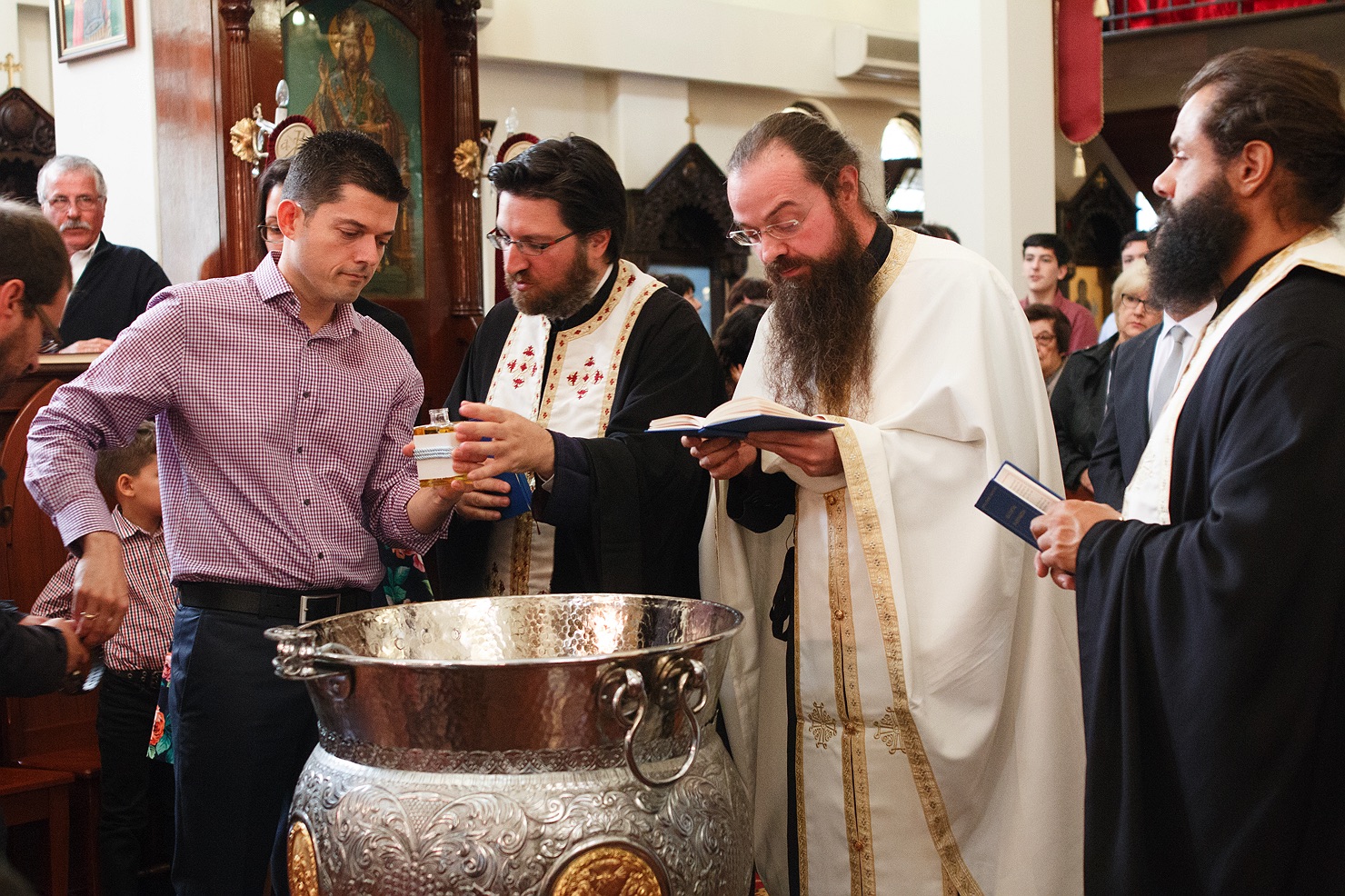 greek-orthodox-christening-baptism-17