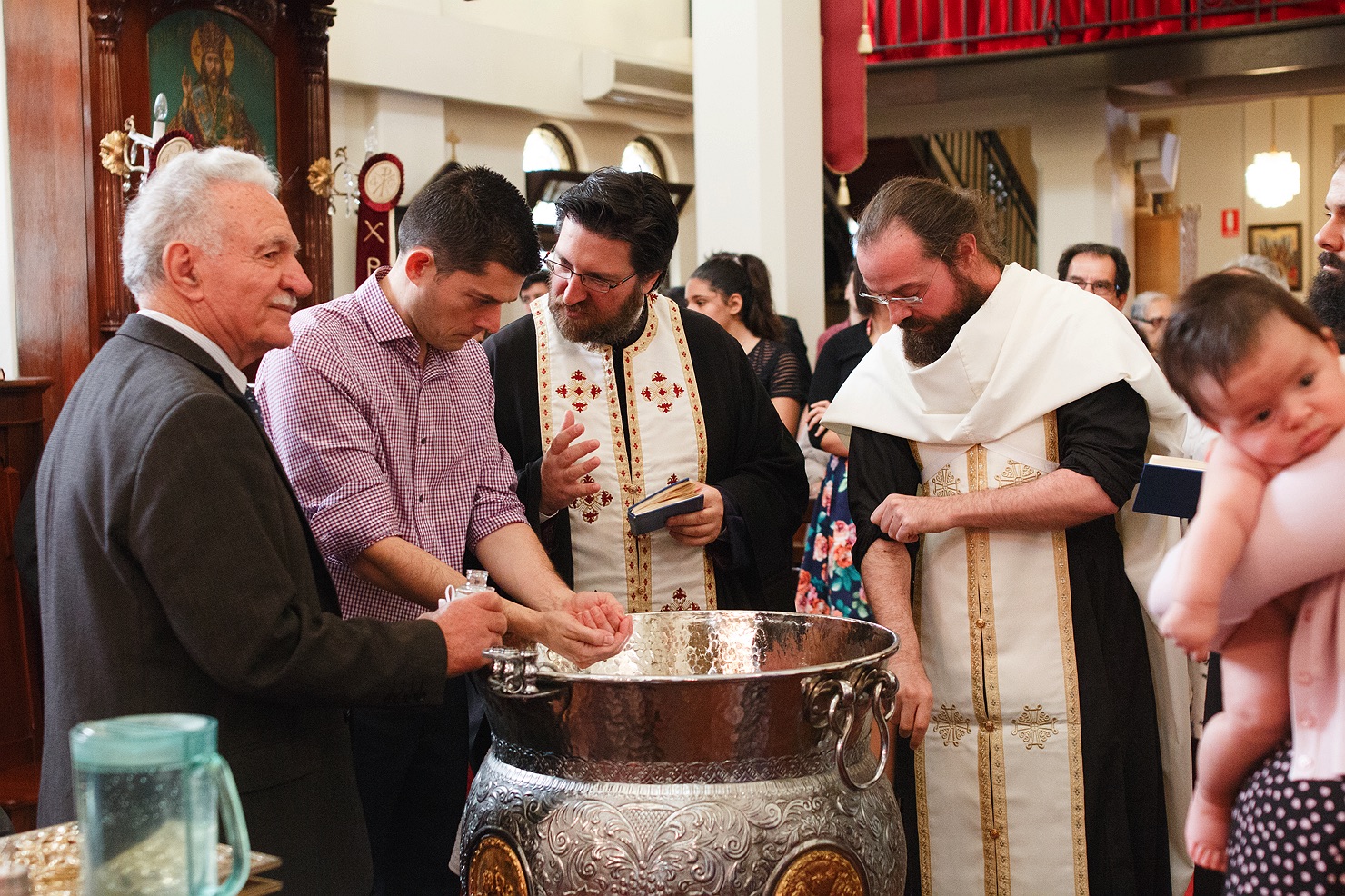 greek-orthodox-christening-baptism-19