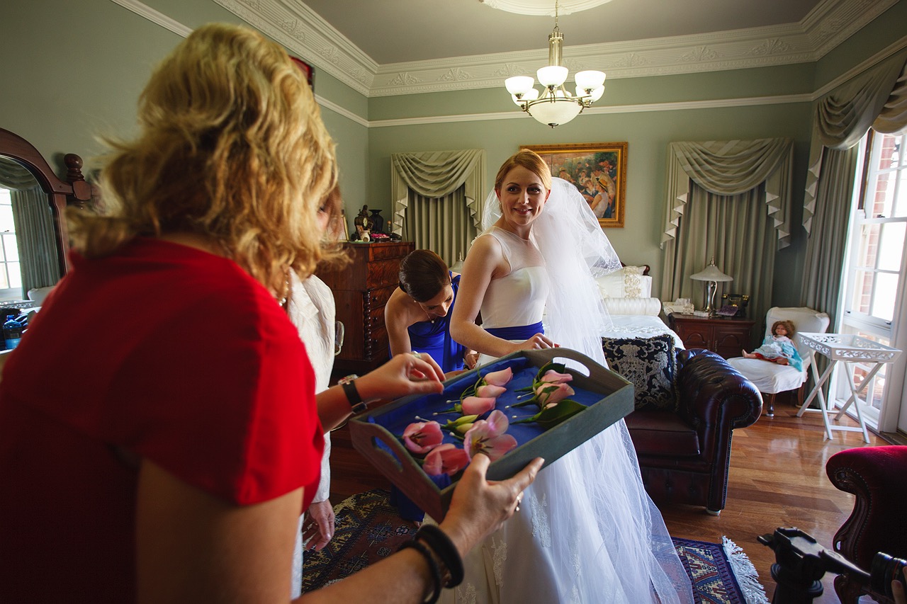 renoir-wedding-beautiful-home-bridal-preparations-05