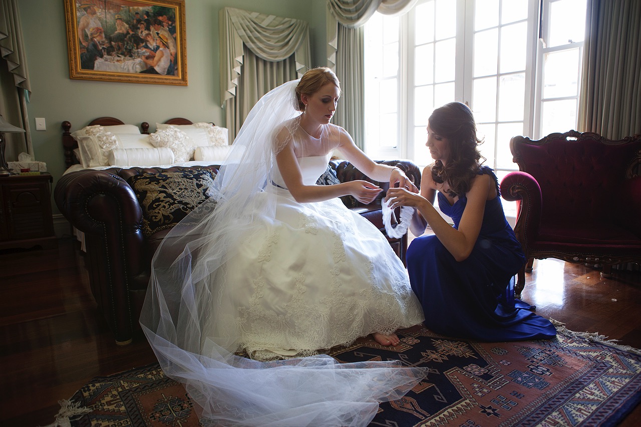 renoir-wedding-beautiful-home-bridal-preparations-08